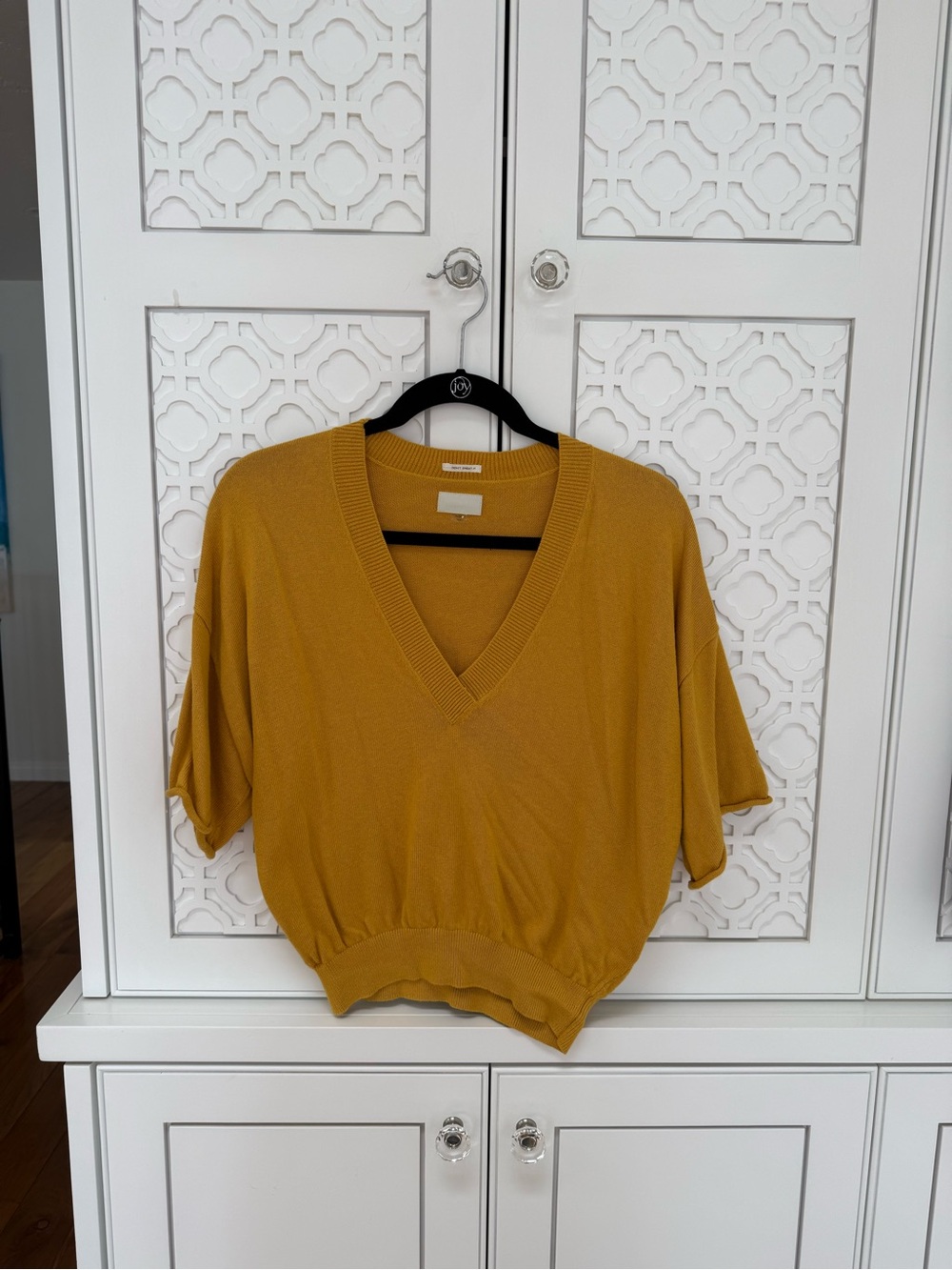MOTHER amber yellow Boxy V-neck crop sweater - Picture 3 of 6